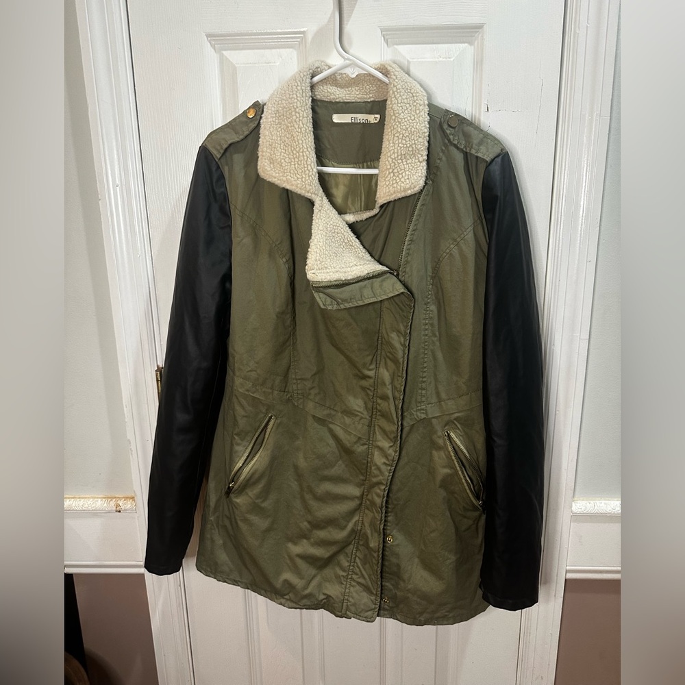 Ellison Olive Army Green Jacket Black Faux Leather Sleeves Faux Fur Collar Large